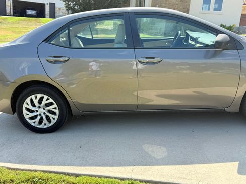 Used 2017 Toyota Corolla LE image 15