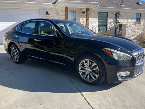 Used 2015 INFINITI Q70 3.7 image 4