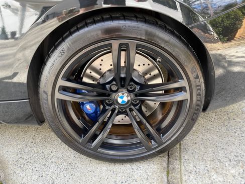 Used 2018 BMW M2 image 19