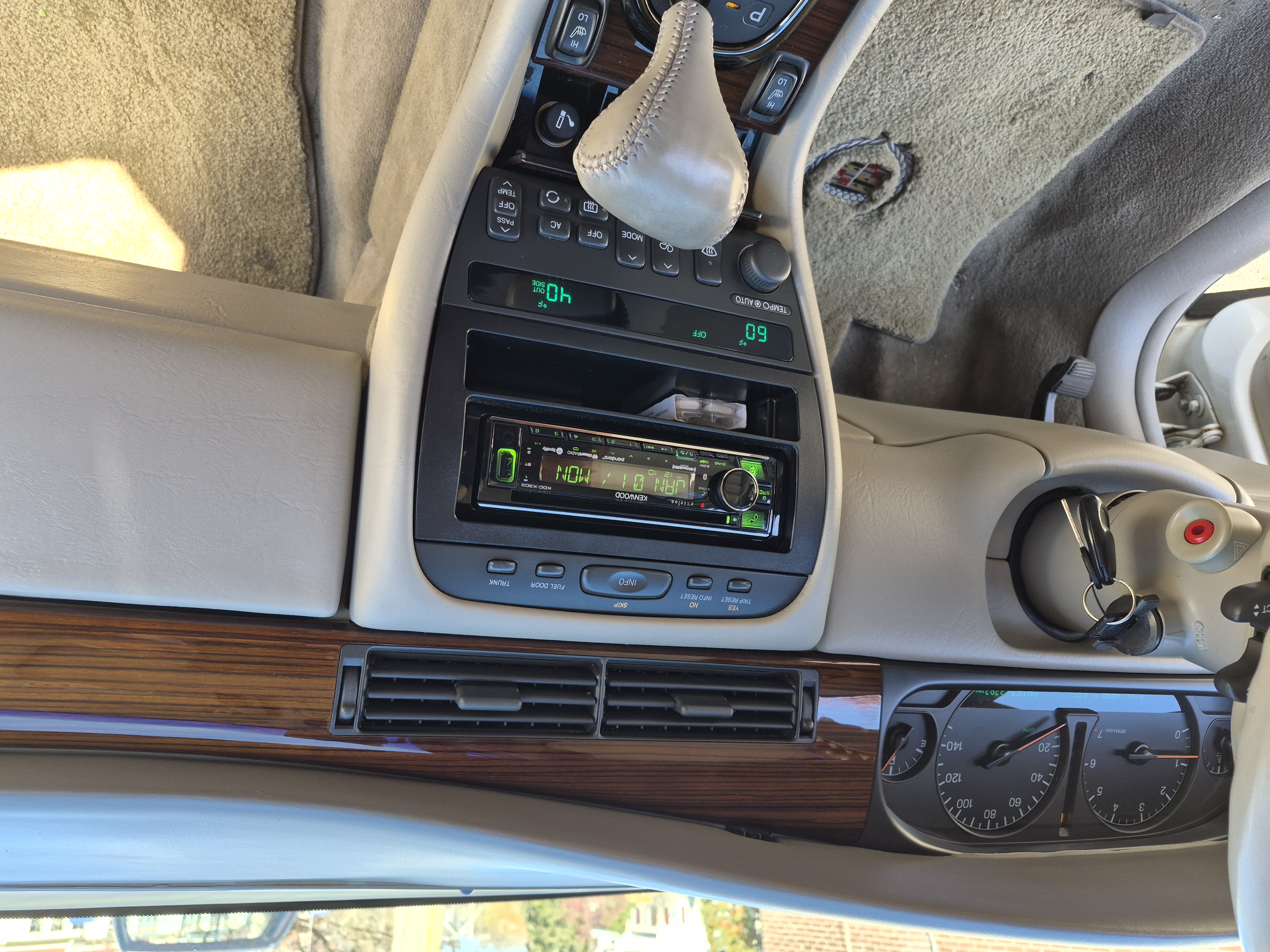 Used 2002 Cadillac Eldorado Touring w/ Preffered Equipment Group FWD image 17