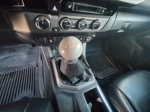 Used 2017 Toyota Tacoma TRD Pro image 8