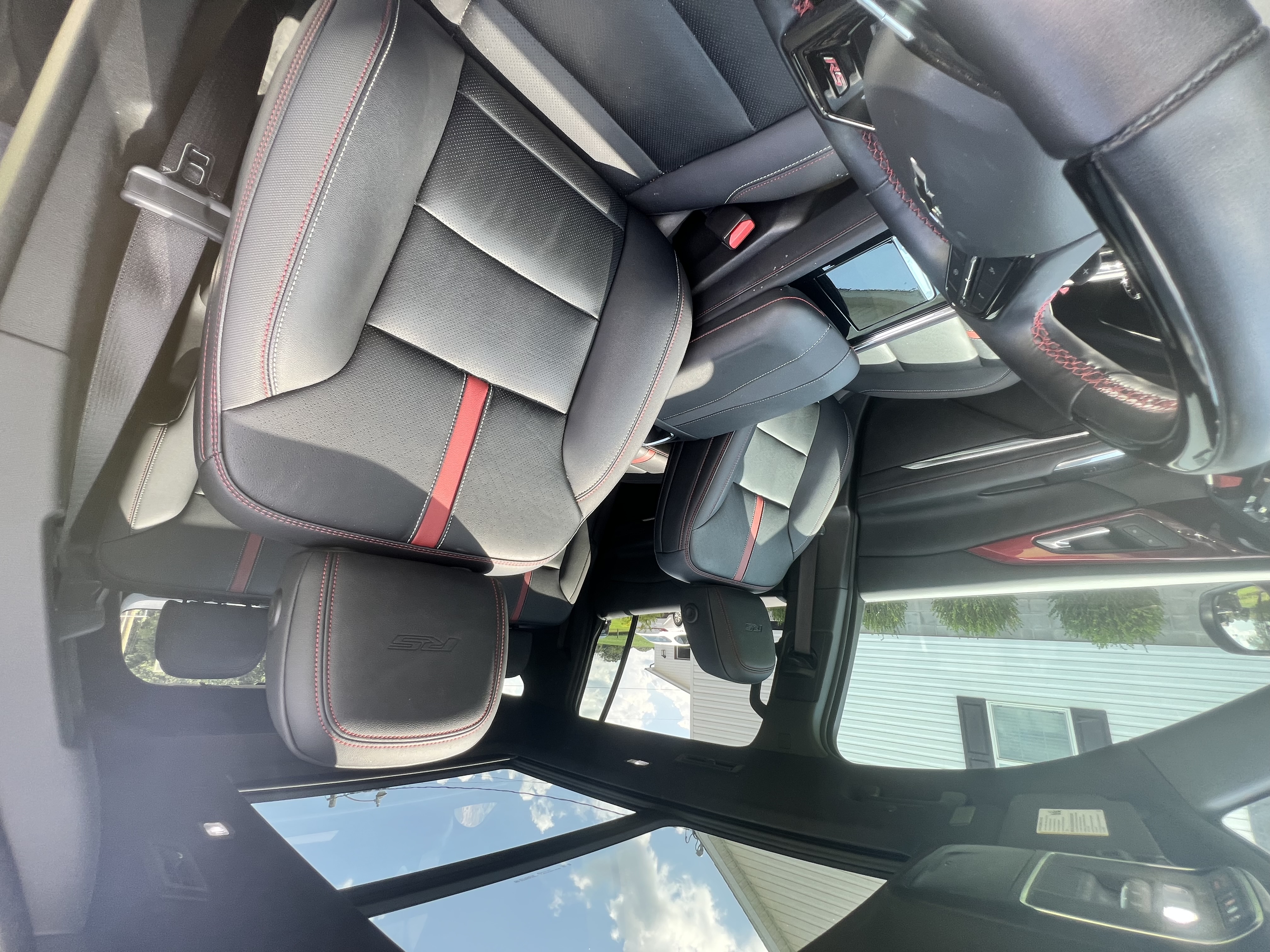 Used 2025 Chevrolet Traverse RS w/ LPO, Floor Liner Package FWD image 15