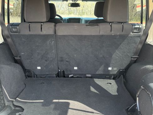 Used 2014 Jeep Wrangler Unlimited Sahara w/ Connectivity Group image 25