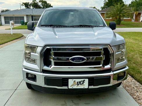 Used 2015 Ford F150 XLT w/ Trailer Tow Package RWD image 4