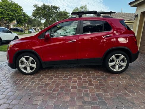 Used 2015 Chevrolet Trax LTZ FWD image 2