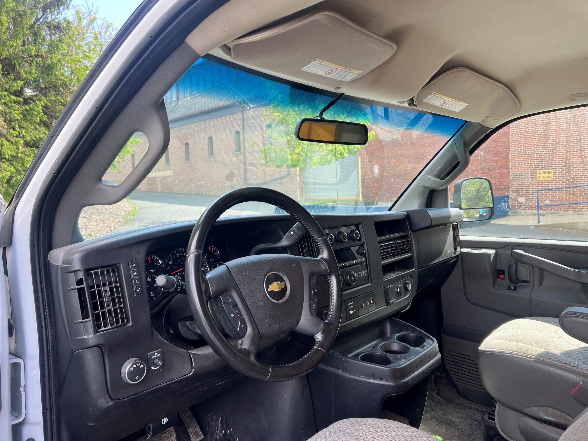 Used 2020 Chevrolet Express 3500 w/ Power Convenience Package RWD image 1