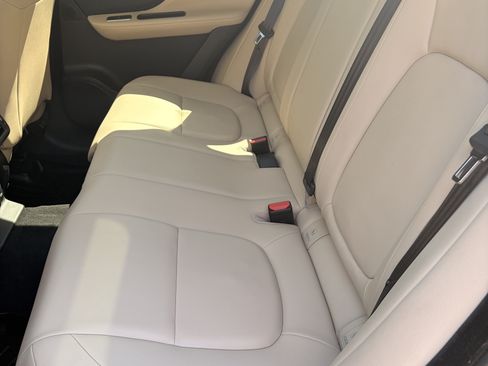 Used 2017 Jaguar F-PACE Premium AWD/4WD image 10