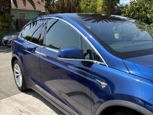 Used 2019 Tesla Model X Long Range image 9