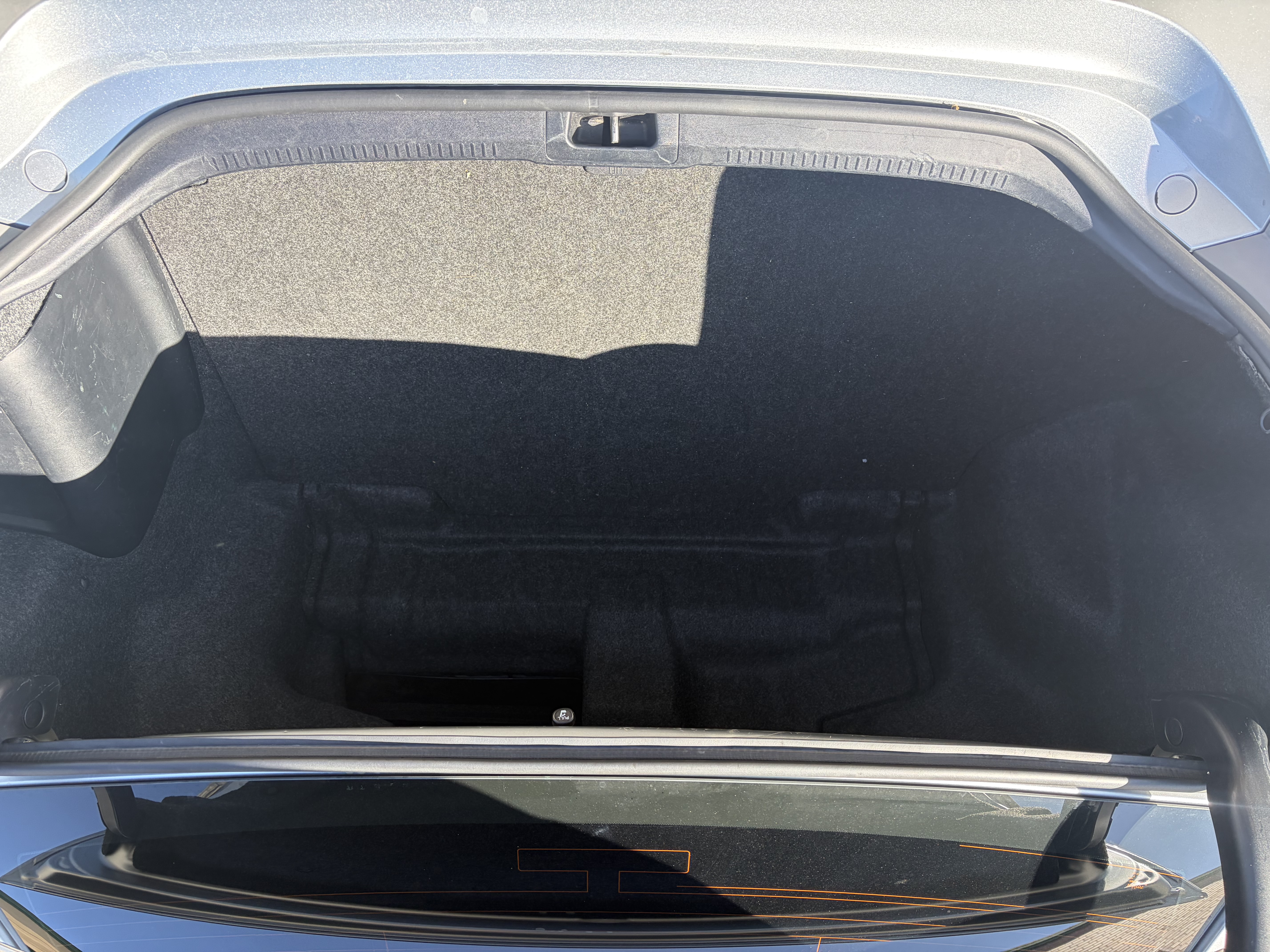 Used 2015 Toyota Camry SE w/ Moonroof Package FWD image 10