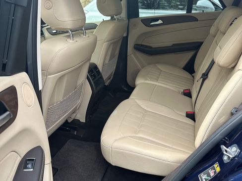 Used 2019 Mercedes-Benz GLE 400 4MATIC image 10