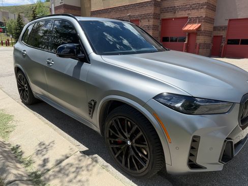 Used 2024 BMW X5 M60i AWD/4WD image 8