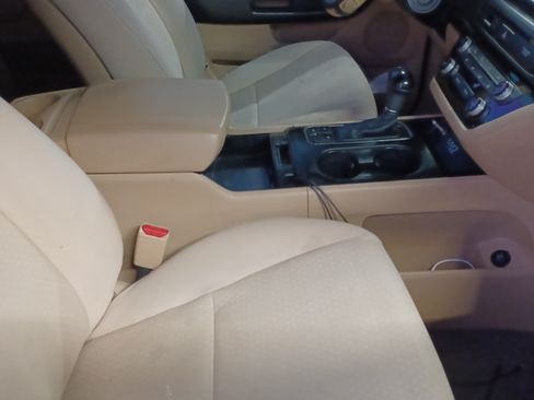 Used 2016 Kia Sedona LX w/ Option Group 020 image 21