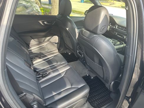 Used 2018 Audi Q7 3.0T Prestige w/ Prestige Package AWD/4WD image 8