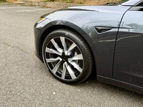 Used 2024 Tesla Model 3 Standard Range RWD image 10