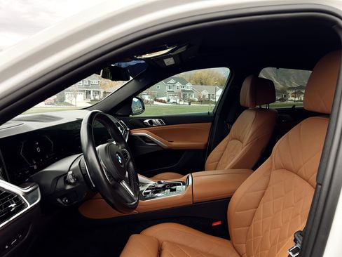 Used 2024 BMW X6 M60i image 2