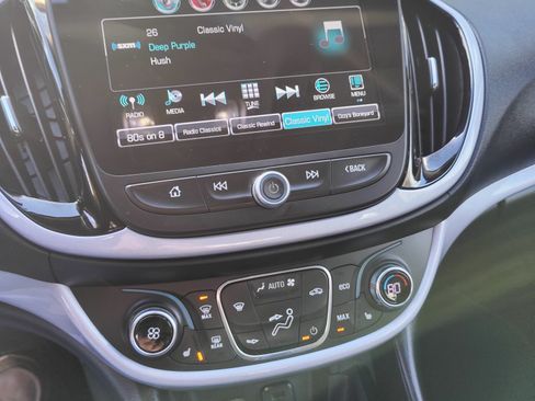 Used 2017 Chevrolet Volt LT w/ Comfort Package image 8