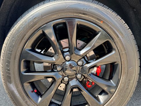 Used 2018 Jeep Grand Cherokee Altitude AWD/4WD image 13