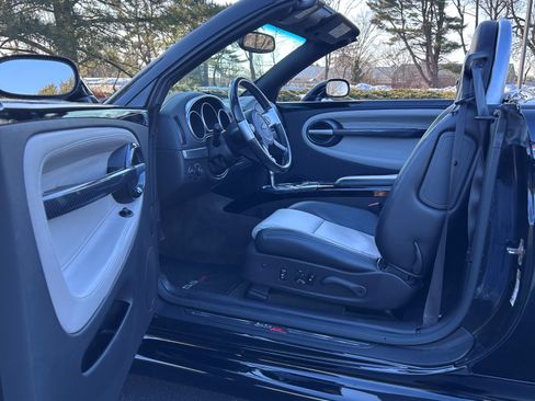 Used 2004 Chevrolet SSR Convertible Pickup 2D w/ Preferred Equipment Group image 10