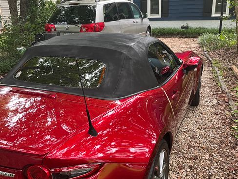 Used 2021 MAZDA MX-5 Miata Grand Touring RWD image 11