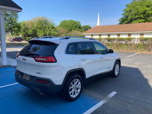 Used 2016 Jeep Cherokee Latitude w/ Comfort/Convenience Group image 6