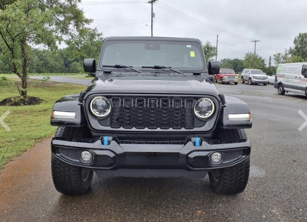 Used 2024 Jeep Wrangler High Altitude AWD/4WD image 1