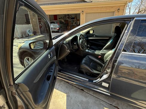 Used 2011 INFINITI G37 x Sedan w/ Premium Pkg image 12