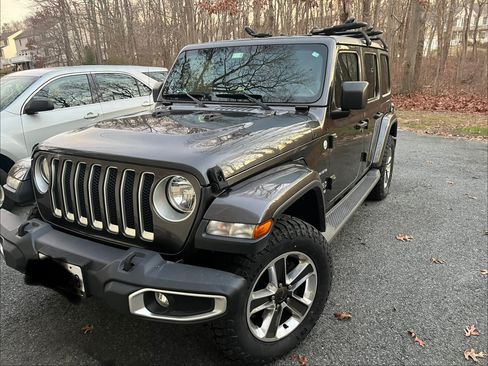 Used 2020 Jeep Wrangler Unlimited Sahara image 8