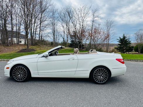 Used 2011 Mercedes-Benz E 350 Cabriolet image 4