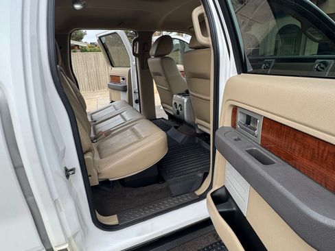 Used 2010 Ford F150 Lariat image 13