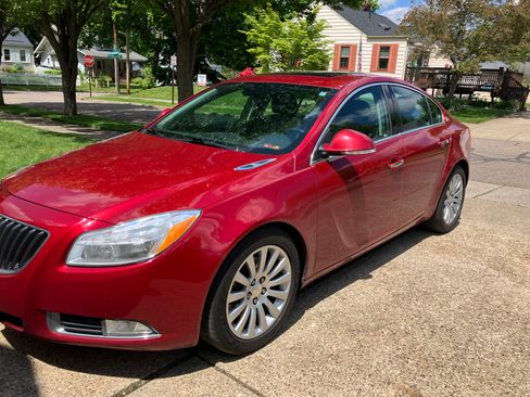 Used 2012 Buick Regal Premium FWD image 4