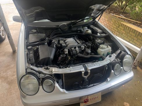 Used 2001 Mercedes-Benz E 320 Sedan image 6