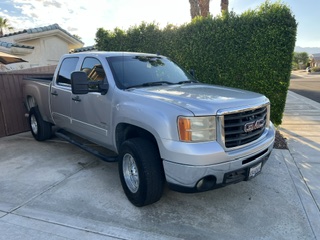 Used 2010 GMC Sierra 2500 SLE w/ SLE Preferred Package AWD/4WD image 1