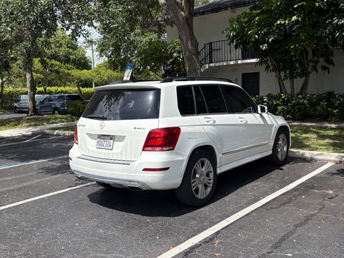 Used 2014 Mercedes-Benz GLK 350 4MATIC image 4