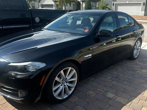 Used 2011 BMW 535i xDrive Sedan AWD/4WD image 2