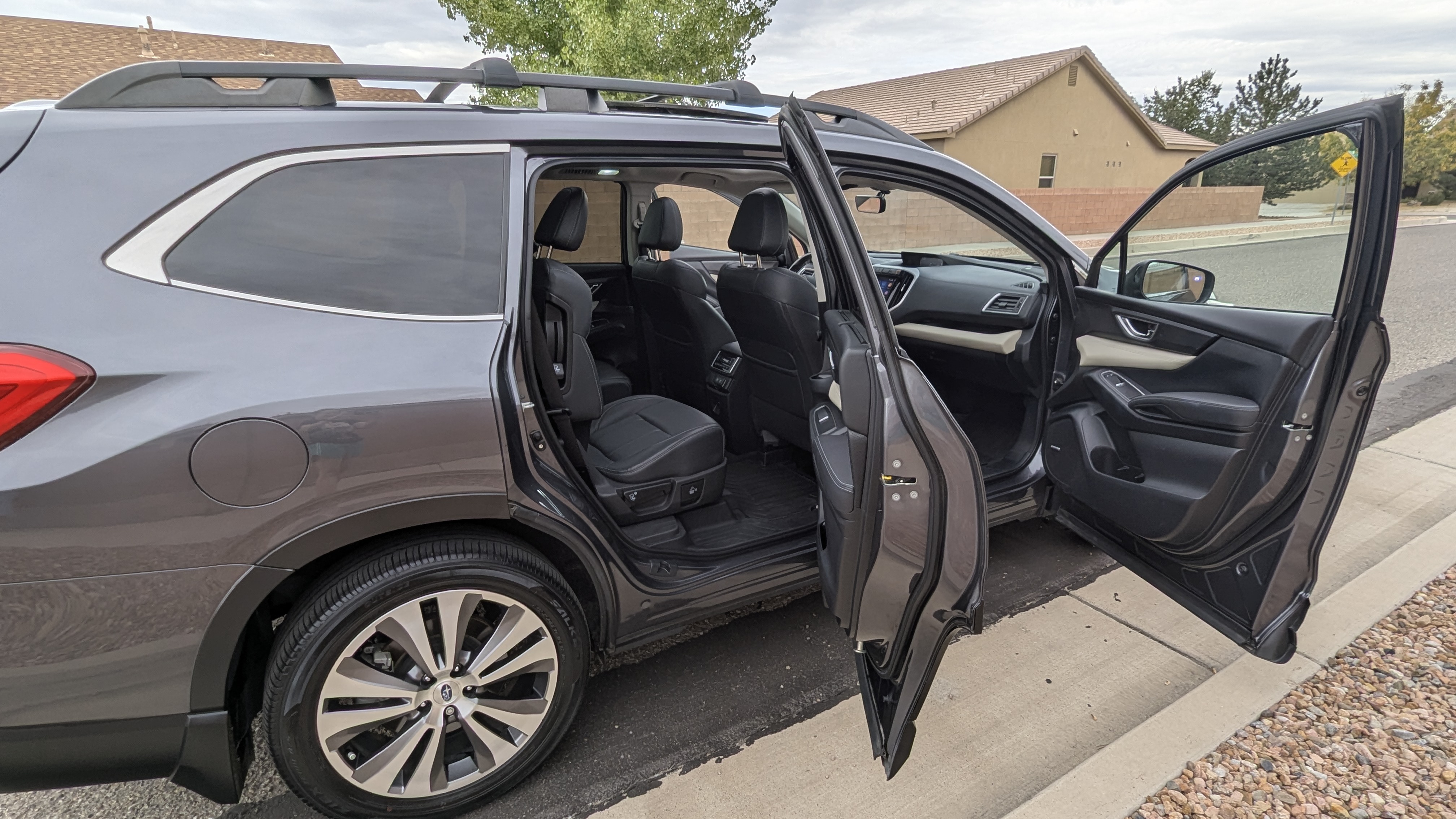 Used 2022 Subaru Ascent Limited w/ Technology Package AWD/4WD image 11
