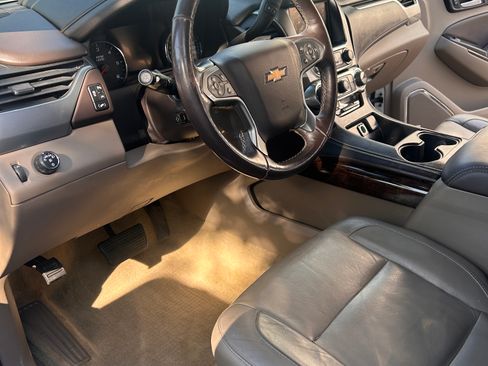 Used 2017 Chevrolet Suburban LT w/ Luxury Package image 26