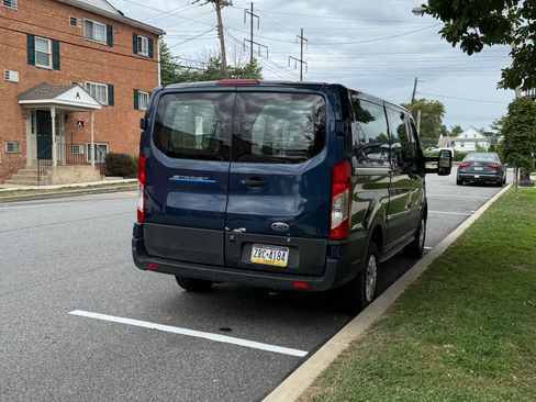 Used 2022 Ford E-Transit Low Roof image 4
