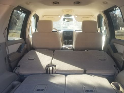 Used 2008 Ford Explorer XLT image 11
