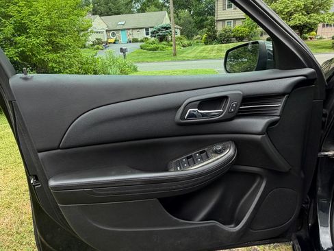Used 2014 Chevrolet Malibu LTZ FWD image 22