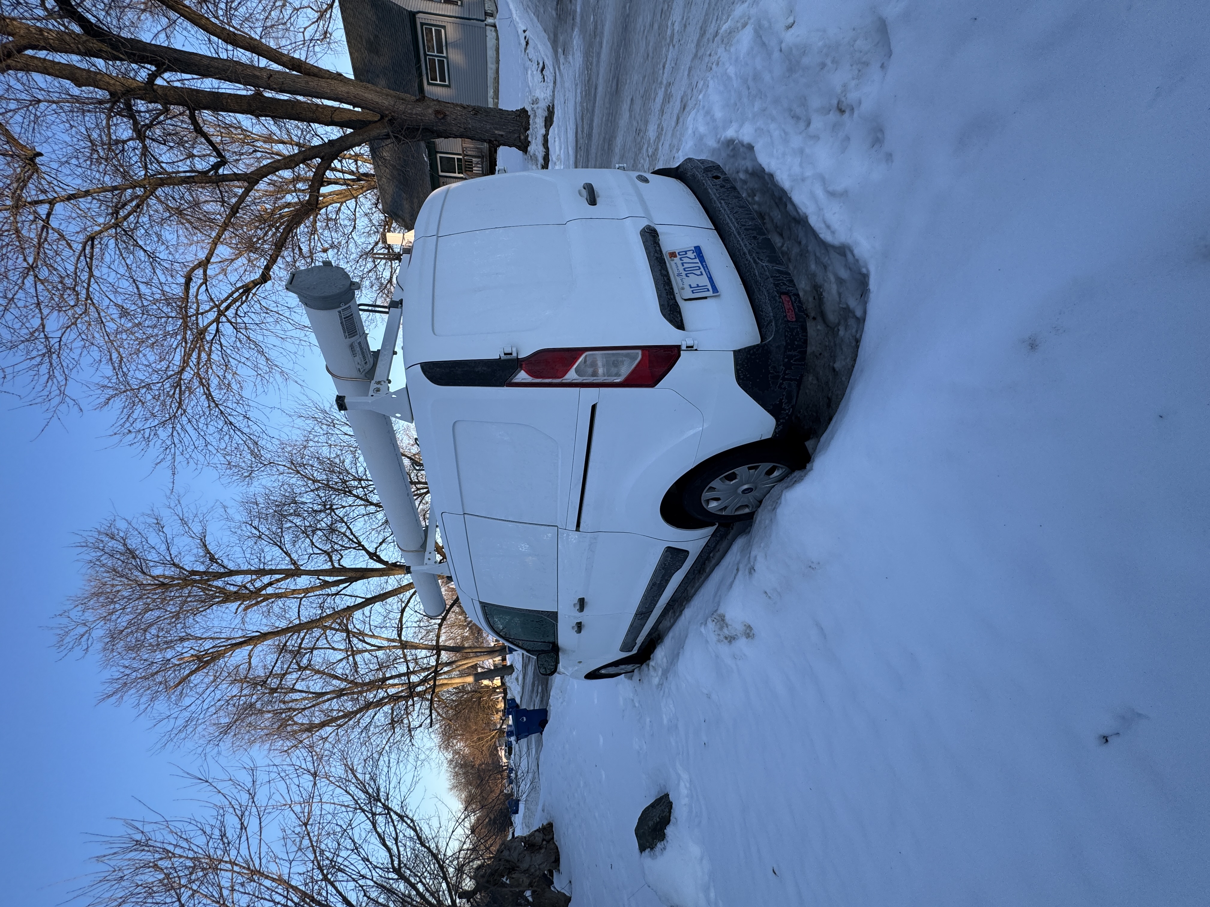 Used 2019 Ford Transit Connect XLT FWD image 2
