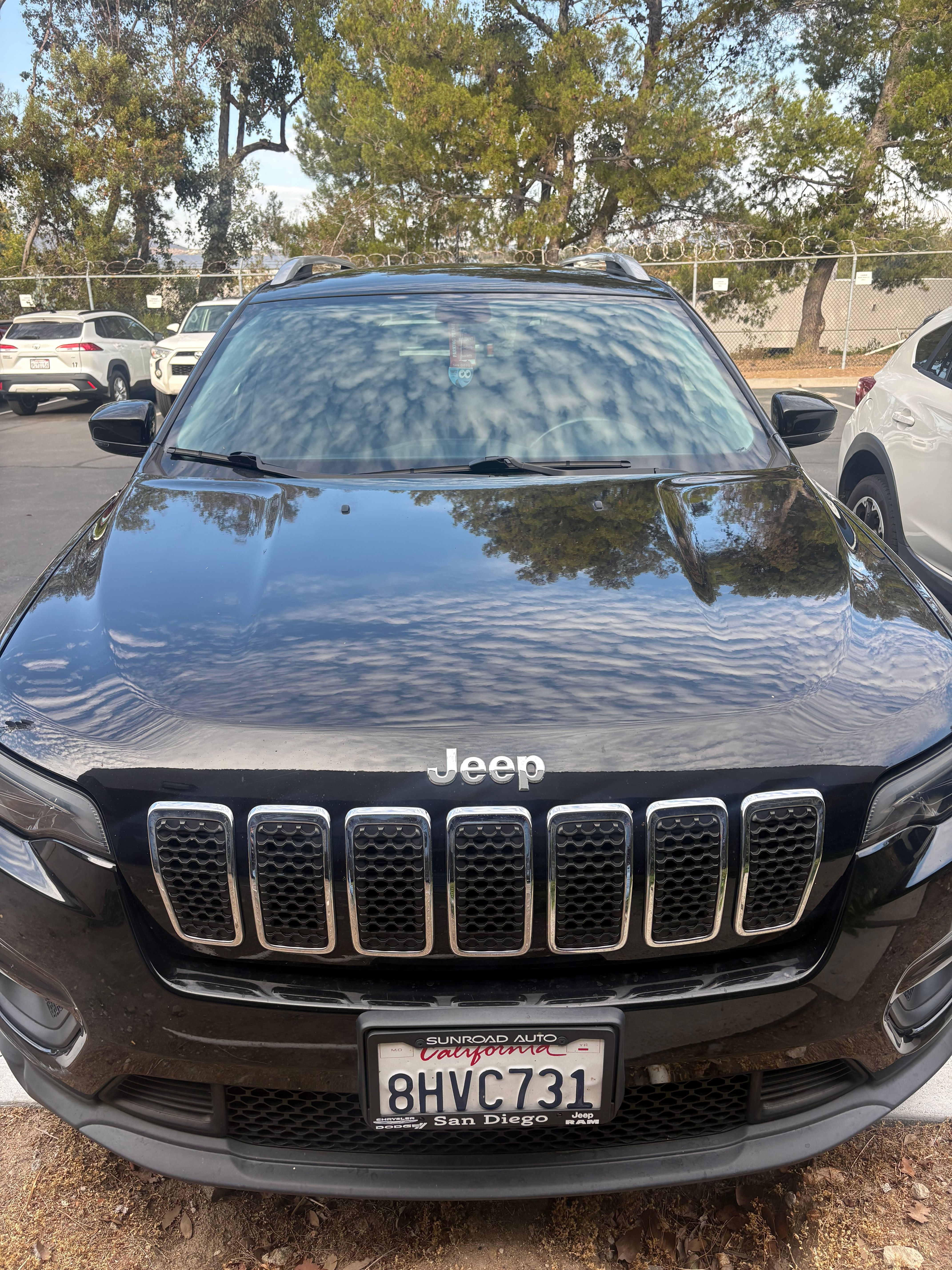 Used 2019 Jeep Cherokee Latitude Plus FWD image 1