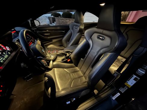 Used 2018 BMW M4 Coupe w/ Competition Package image 18