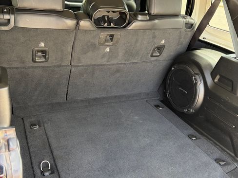 Used 2021 Jeep Wrangler Unlimited Sahara AWD/4WD image 15