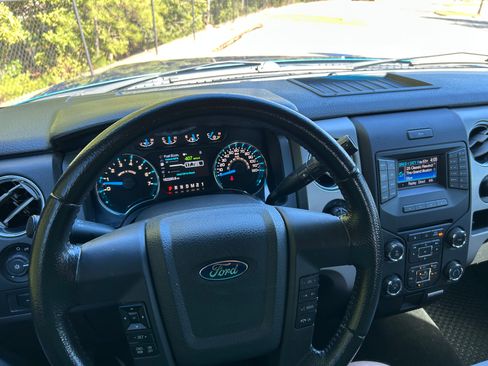 Used 2013 Ford F150 XLT w/ Luxury Equipment Group image 12