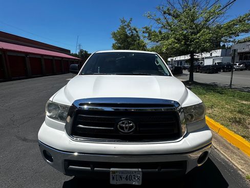 Used 2012 Toyota Tundra 4x4 CrewMax w/ TRD Off-Road Pkg image 2