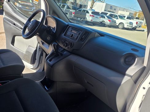 Used 2015 Nissan NV200 S w/ Back Door Glass Package image 14
