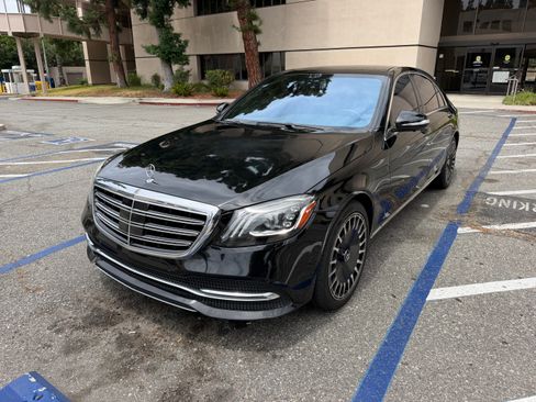Used 2018 Mercedes-Benz S 560 Sedan image 4