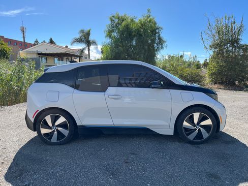Used 2015 BMW i3 w/ Range Extender image 2