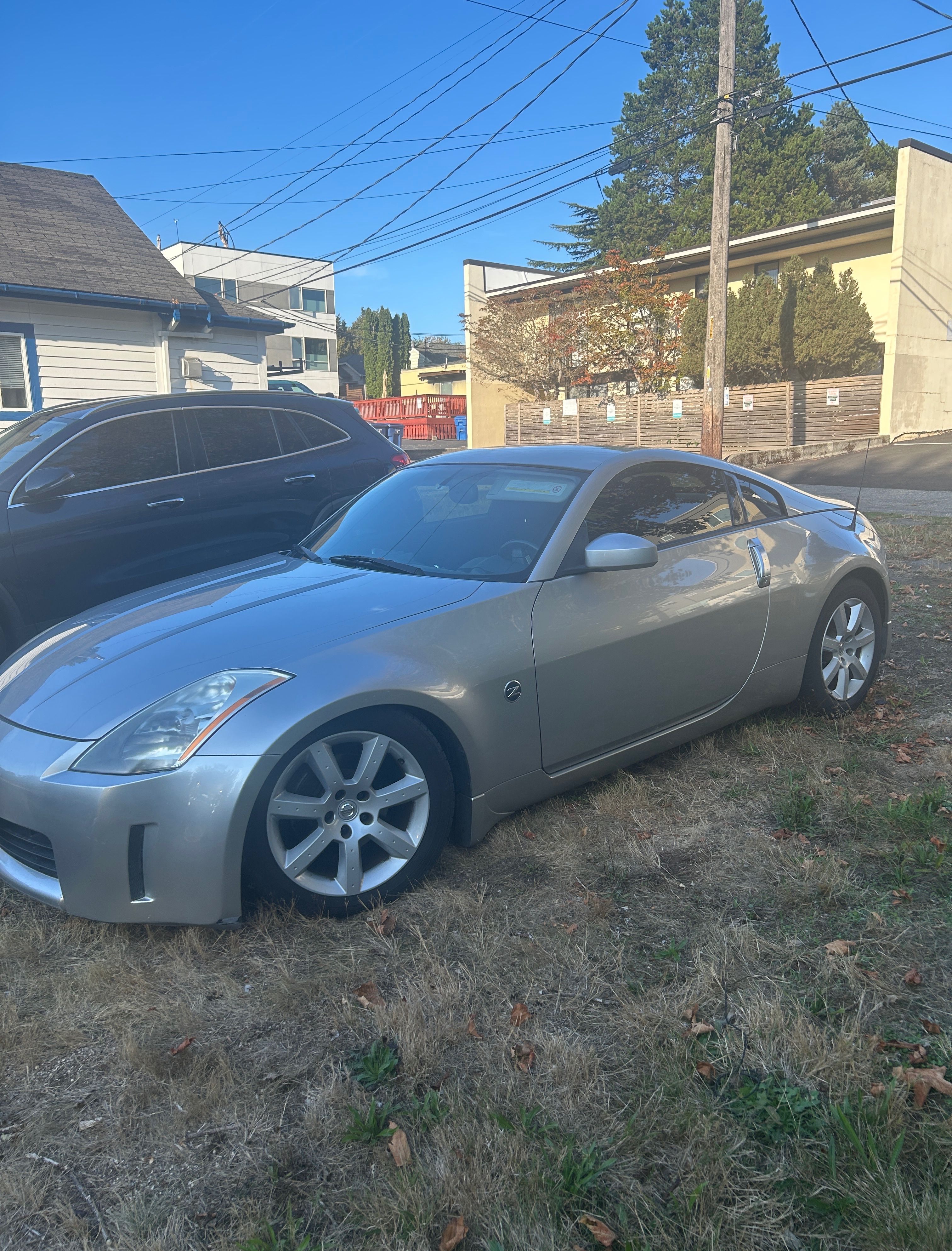 Used 2004 Nissan 350Z Enthusiast w/ Cargo Convenience Pkg RWD image 10