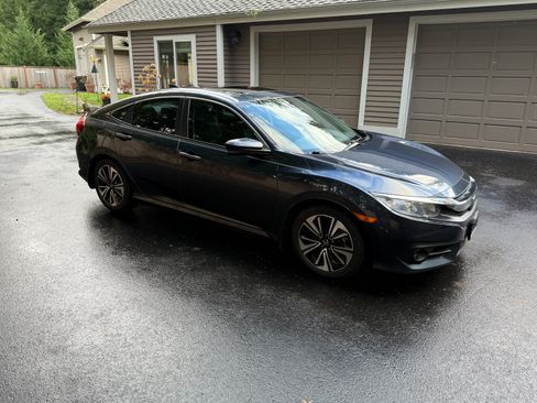 Used 2017 Honda Civic EX-T image 6